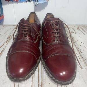 SALVATORE FERRAGAMO men's shoes 11 1’2"Excellent Cond." burgundy leather Oxford.